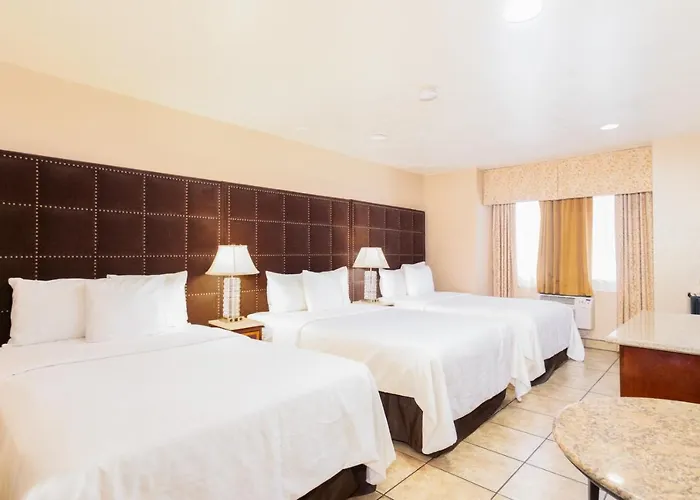 Hotel Baja San Diego
